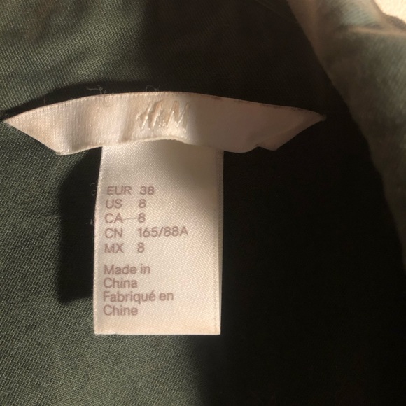 cropped, lightweight, green H&M jacket! - Picture 3 of 3